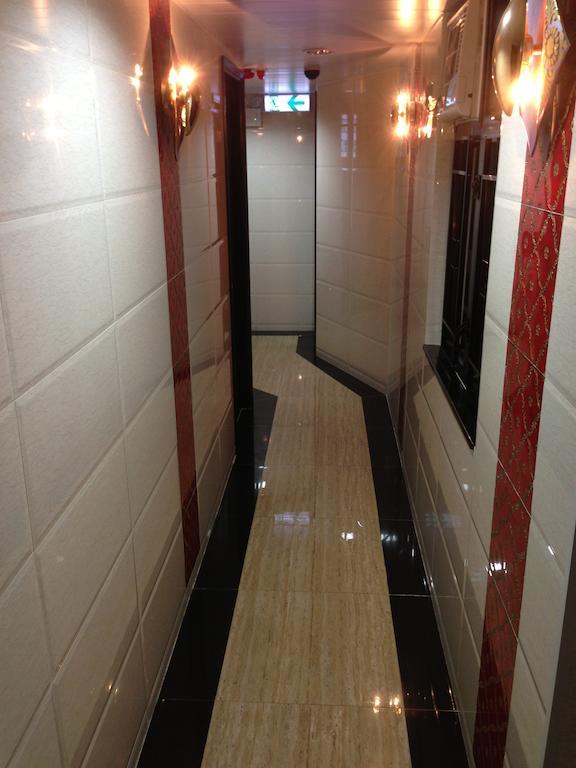 Shanghai Hostel Hk Hong Kong Extérieur photo